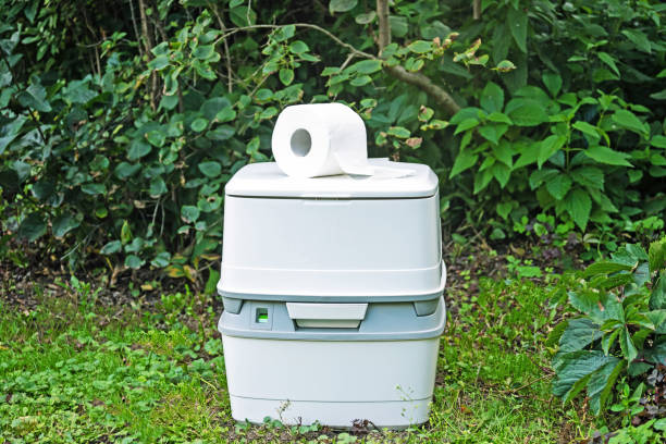 Best Portable restroom trailer rental  in Waterloo, IA